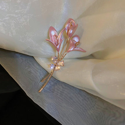 Fashionable and Suit Accessories Brooch-Lily