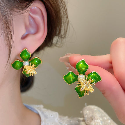 Retro Fashionable Earrings-Gold Insect