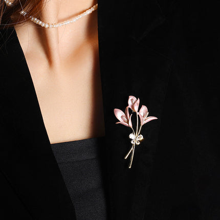 Fashionable and Suit Accessories Brooch-Lily